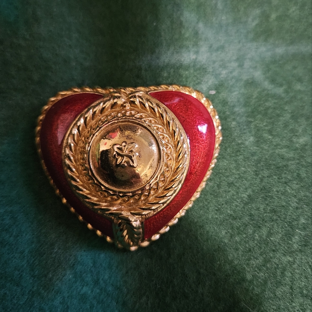 VINTAGE Elegant Red and Gold Women's Brooch